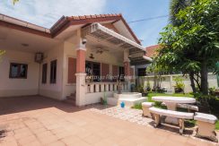 Ban Phatson House For Sale & Rent 3 Bedroom With Private Garden in East Pattaya - HEBPS01