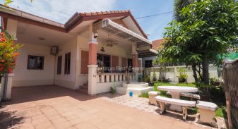 Ban Phatson House For Sale & Rent 3 Bedroom With Private Garden in East Pattaya - HEBPS01