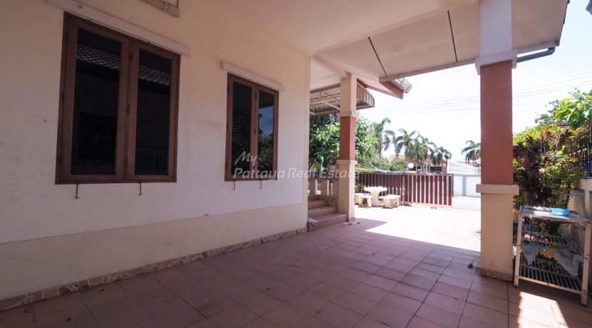 Ban Phatson House For Sale & Rent 3 Bedroom With Private Garden in East Pattaya - HEBPS01