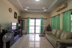 Ban Phatson House For Sale & Rent 3 Bedroom With Private Garden in East Pattaya - HEBPS01