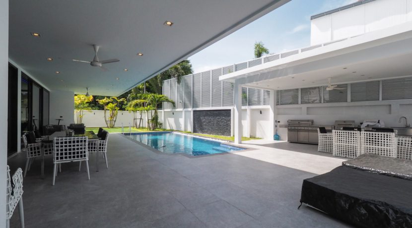 Luxury Villa Pratumnak Pattaya For Sale & Rent 4 Bedroom With Private Pool - HPLV01