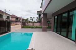 The Lake Pool Villa For Sale & Rent 4 Bedroom With Private Pool in East Pattaya - HETL03R