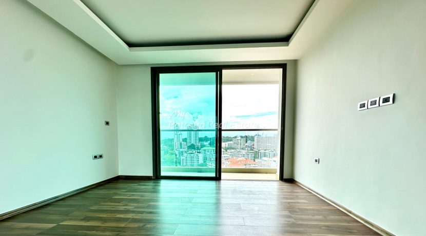 The Peak Towers Condo Pattaya For Sale & Rent Studio With Sea Views - PEAKT93