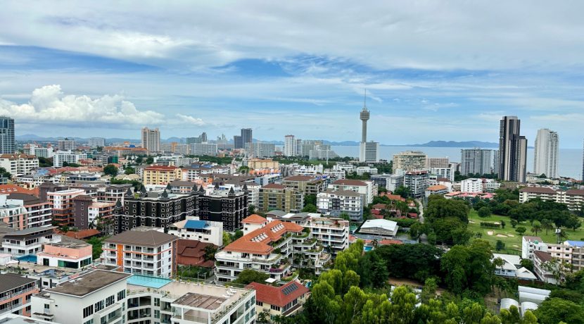 The Peak Towers Condo Pattaya For Sale & Rent Studio With Sea Views - PEAKT93