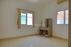 Ban Phatson Village 3 Bedroom House For Sale in East Pattaya - HEBPS02