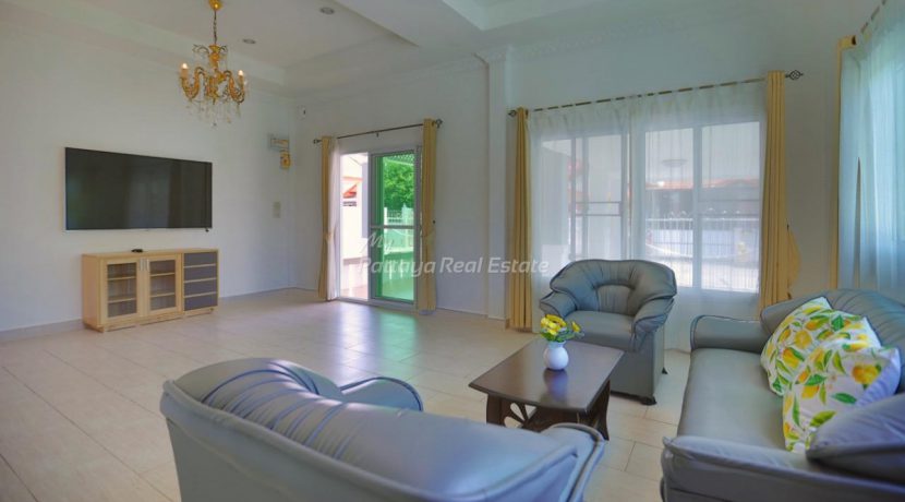 Ban Phatson Village 3 Bedroom House For Sale in East Pattaya - HEBPS02