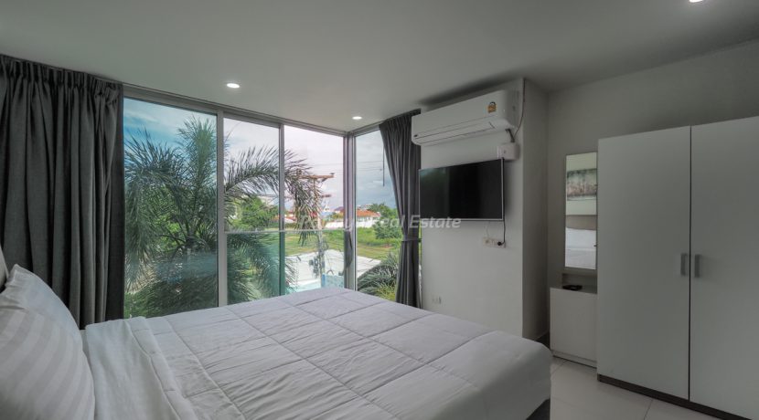 Club Royal Wong Amat Condo Pattaya For Sale & Rent 3 Bedroom With City Views - CLUBR39