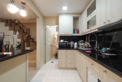 Home Town For Sale 2 Bedroom in Sukhumvit-Pattaya Rd - HCHT01