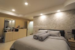 Home Town For Sale 2 Bedroom in Sukhumvit-Pattaya Rd - HCHT01