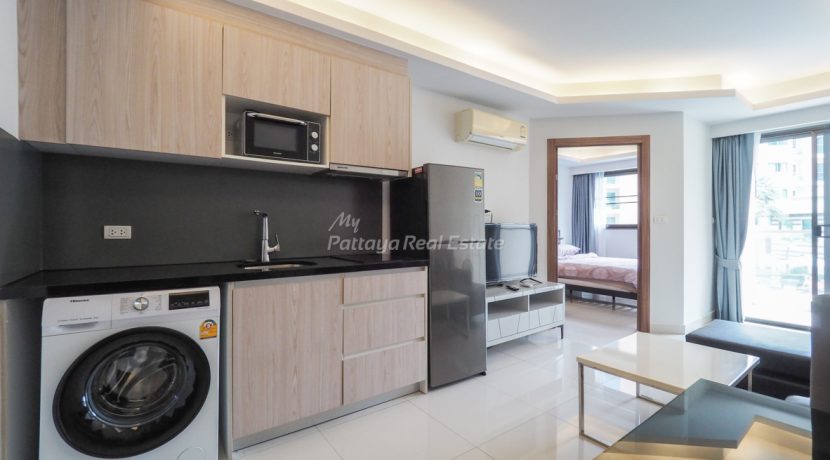 Laguna Beach Resort 2 Jomtien Condo Pattaya For Sale & Rent 1 Bedroom With Pool Views - LBR2J35