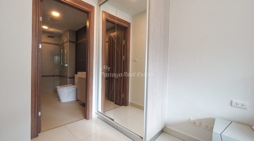 Laguna Beach Resort 2 Jomtien Condo Pattaya For Sale & Rent 1 Bedroom With Pool Views - LBR2J35