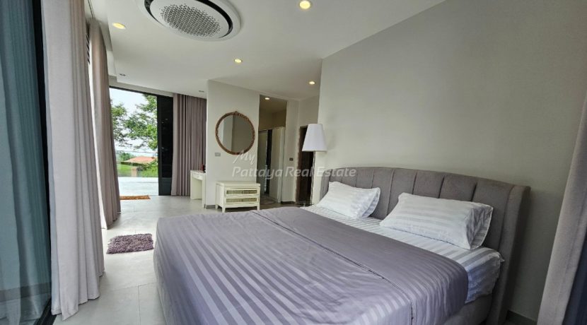 Private Luxury Pool Villa For Sale 5 Bedroom With Private Pool in East Pattaya - HE0024