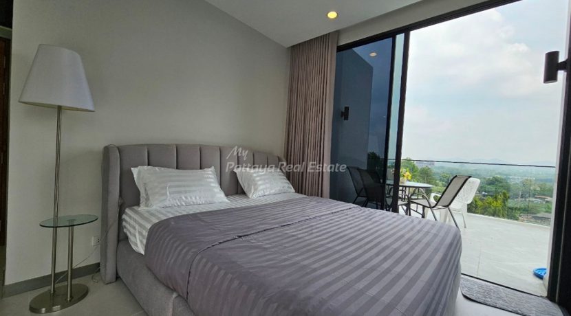 Private Luxury Pool Villa For Sale 5 Bedroom With Private Pool in East Pattaya - HE0024