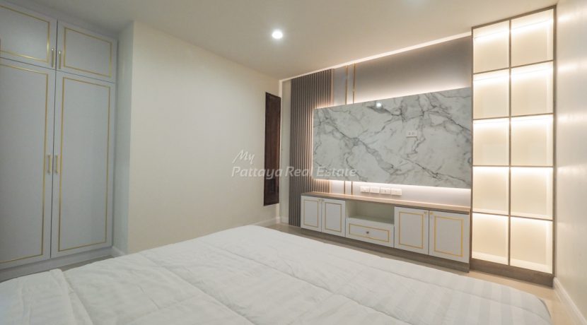 Royal Hill Resort Condo Pattaya For Sale & Rent 2 Bedroom with City Views - RYH06