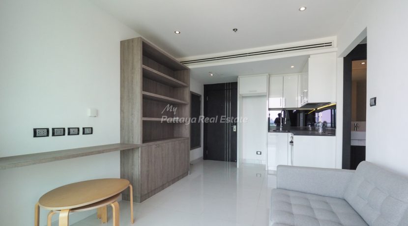 Sky Residences Pattaya For Sale & Rent 1 Bedroom With Partial Sea Views - AMR114