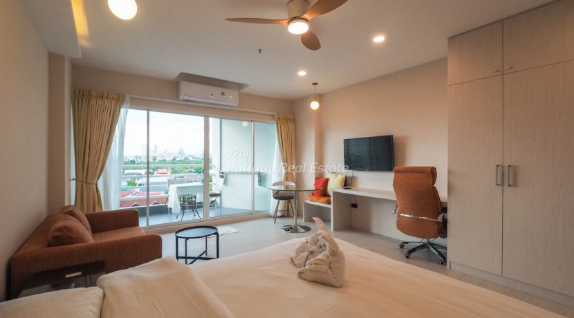 View Talay 5 Jomtien Condo Pattaya For Sale & Rent Studio With Partial Sea Views - VT5D09