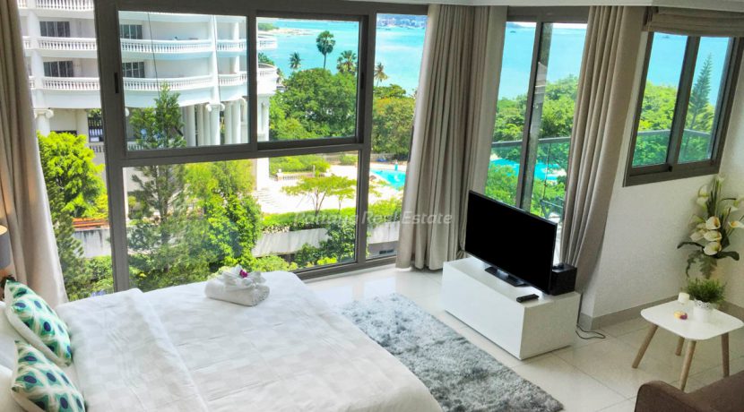 Wong Amat Tower Condo Pattaya For Sale & Rent Studio With Sea Views - WT41