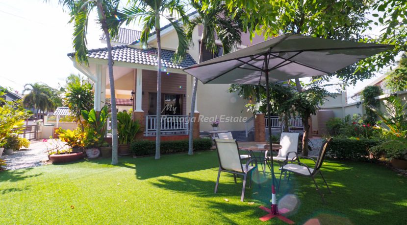 Central Park 4 Village East Pattaya House For Sale & Rent 3+1 Bedroom With Private Garden - HECP403