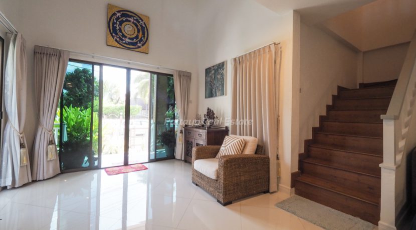 Central Park 4 Village East Pattaya House For Sale & Rent 3+1 Bedroom With Private Garden - HECP403