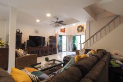 Central Park 4 Village East Pattaya House For Sale & Rent 3+1 Bedroom With Private Garden - HECP403