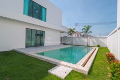 Enchant Villa House For Sale in East Pattaya 5 Bedroom With Private Pool - HEECV01