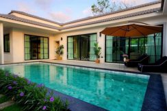 Living 17 Pool Villa House 3 Bedroom With Private Pool in East Pattaya - HELV1701