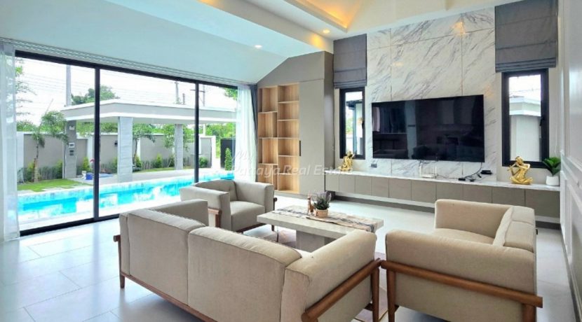 Living 36 Pool Villa House For Sale 3 Bedroom With Private Pool in East Pattaya - HELV01