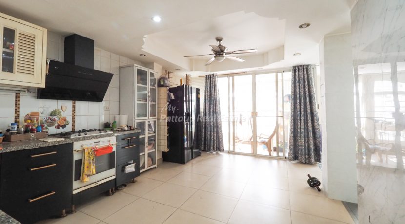 Nirun Grand Ville Condo Pattaya For Sale & Rent 2 Bedroom With City Views - NR04