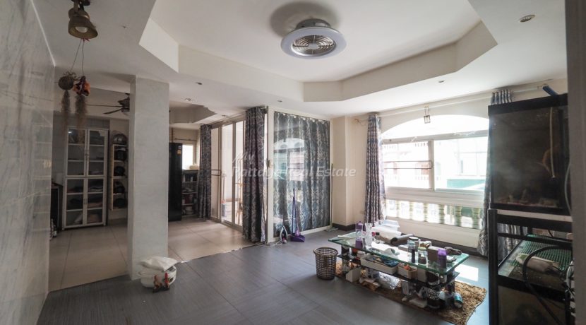 Nirun Grand Ville Condo Pattaya For Sale & Rent 2 Bedroom With City Views - NR04