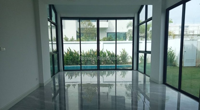 Paradise Villa 3 House For Sale & Rent 4 Bedroom With Private Pool in East Pattaya - HEPRV302