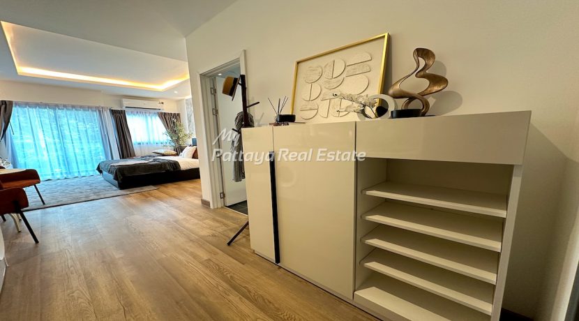 Siam Oriental Oasis Condo Pattaya For Sale & Rent Studio Unit Showroom Photo