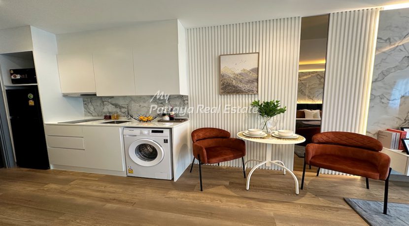 Siam Oriental Oasis Condo Pattaya For Sale & Rent Studio Unit Showroom Photo