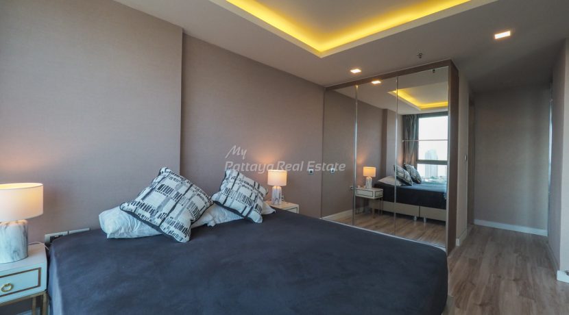 The Peak Towers Condo Pattaya For Sale & Rent 1 Bedroom With Sea Views - PEAKT94