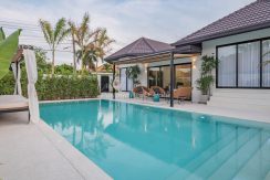 Sri Suk Villa House 5 Bedroom With Private Pool in East Pattaya - HESSV01