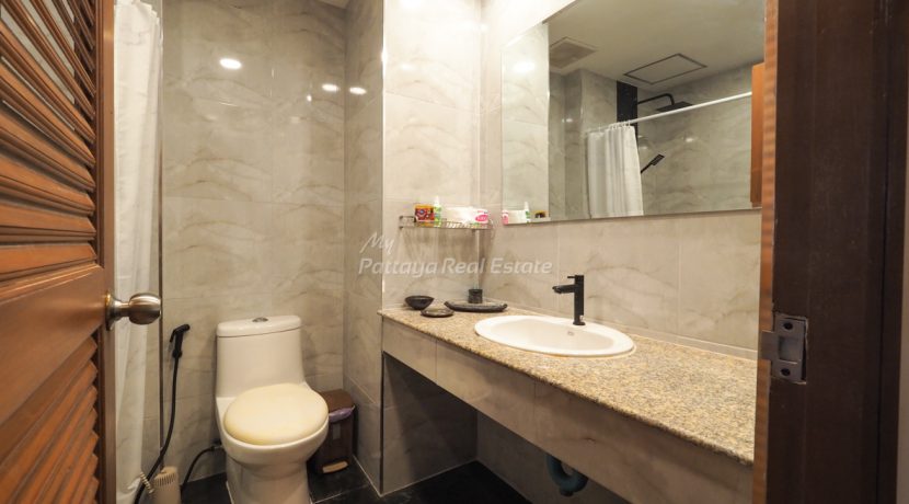 View Talay 2 Condo Pattaya For Sale & Rent Studio With City & Partial Sea Views - VT2A11